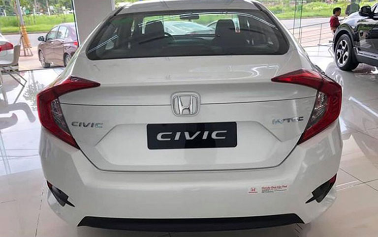 honda-civic-1-8e-2020-6