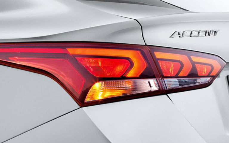 hyundai-accent-1-4-at-2020-sl-5