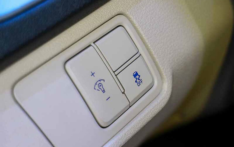 hyundai-accent-1-4at-ban-dac-biet-12