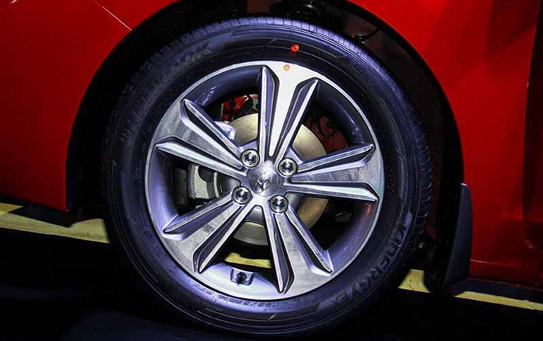 hyundai-accent-1-4at-ban-dac-biet-5