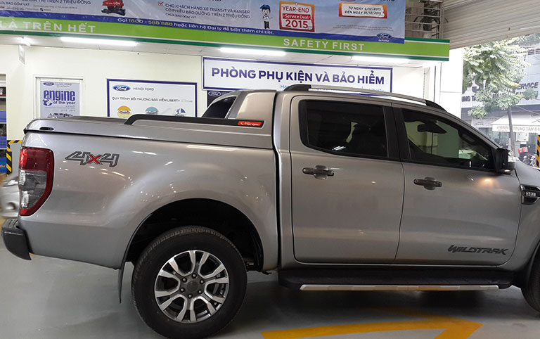 nap-thung-thap-ford-ranger-op-tao-dang-the-thao-5