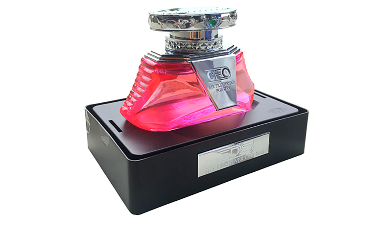nuoc-hoa-xe-hoi-titan-ceo-70ml-2