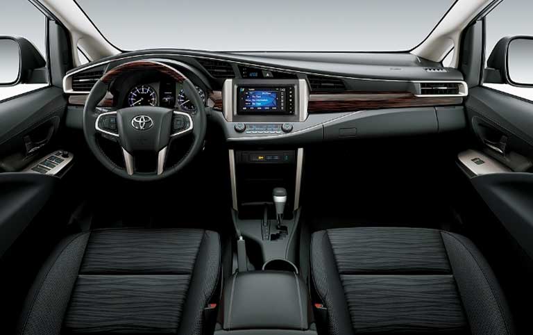 toyota-innova-e-2-0mt-2019-sl-4