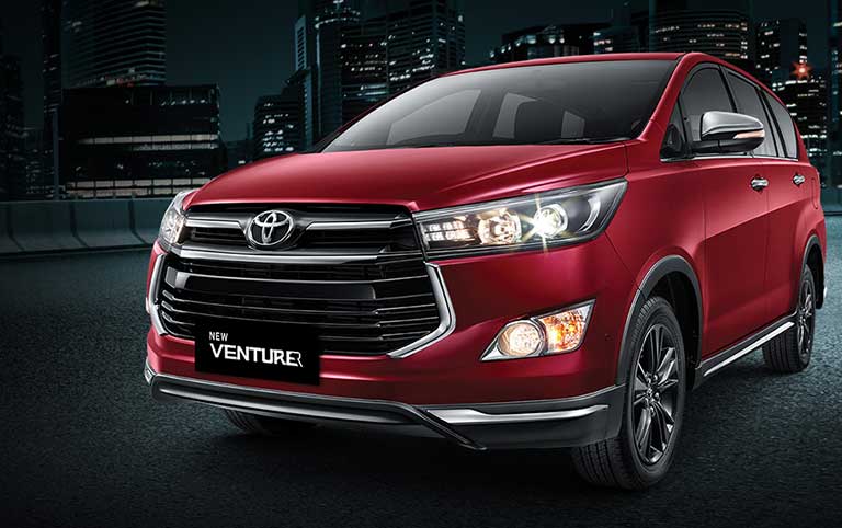 toyota-innova-venturer-2019-1