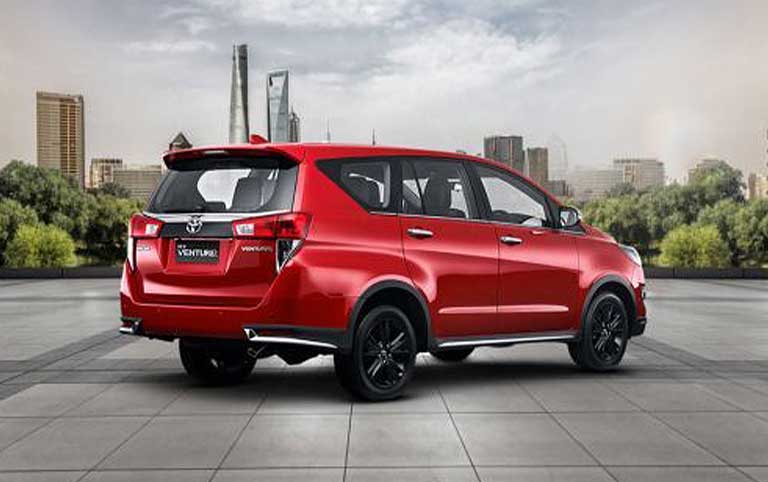 toyota-innova-venturer-2019-sl-3